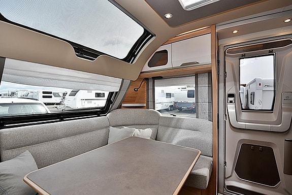 Knaus 650 UX Südwind, Queenbed, Dubbelbädd 7 of 27
