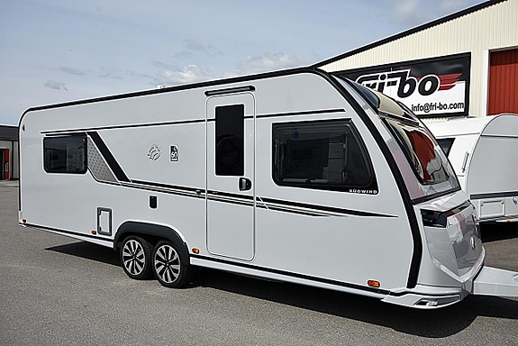 Knaus 650 UX Südwind, Queenbed, Dubbelbädd 2 of 27