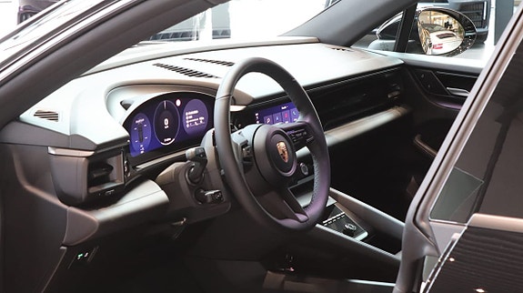 Porsche Macan 7 of 10