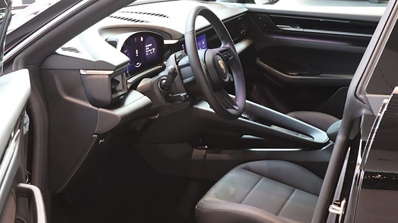 Porsche Macan 8 of 10