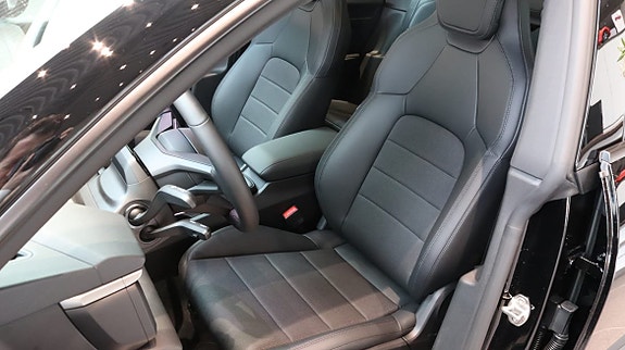 Porsche Macan 9 of 10