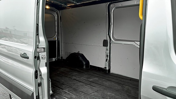 Ford Transit 5 of 5