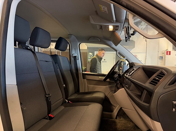 Volkswagen Transporter 20 of 23