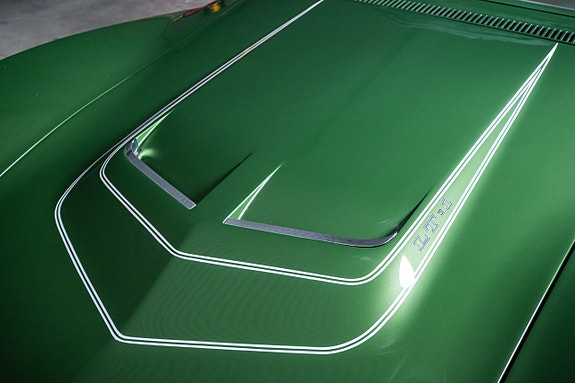 Chevrolet Corvette 7 of 16