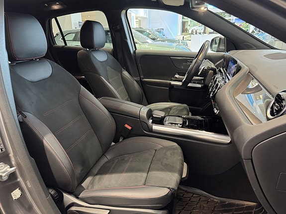 Mercedes-Benz GLA180 d 7 of 13
