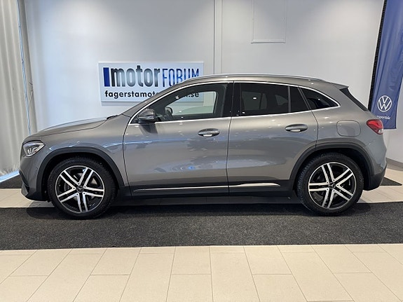 Mercedes-Benz GLA180 d 2 of 13