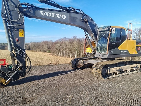 Volvo EC 220 E
