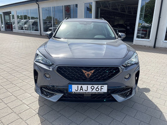 Cupra Formentor e-HYBRID 2 of 5