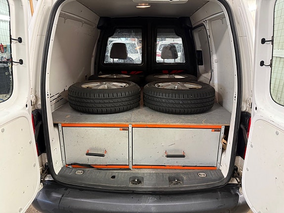 Volkswagen Caddy 5 of 5