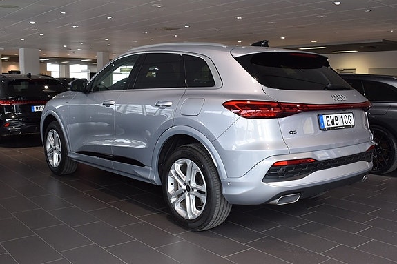 Audi Q5 2 of 5