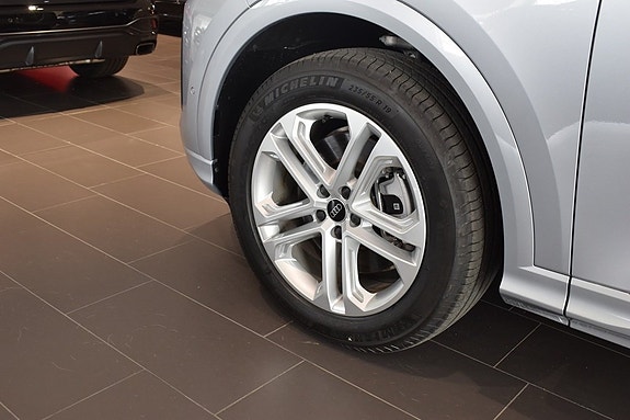 Audi Q5 3 of 5
