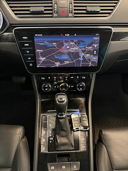 Skoda Superb 12 of 15