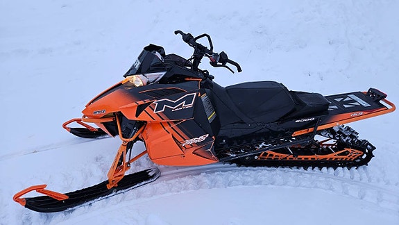 Arctic Cat M8000 155" Limited -14