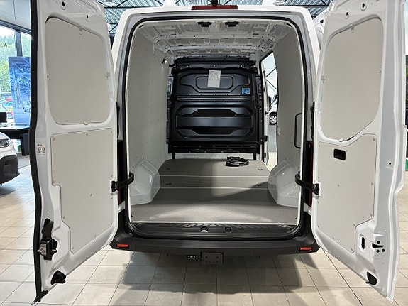 Nissan Interstar 6 of 9