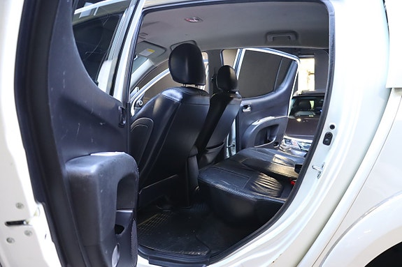 Mitsubishi L200 13 of 26