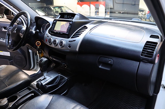 Mitsubishi L200 16 of 26
