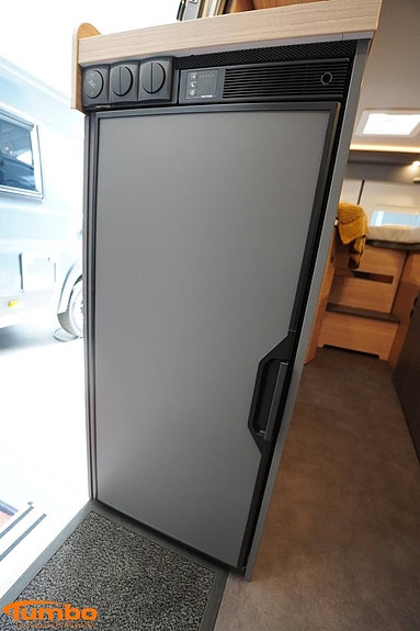 Malibu Van 640 LE RB first class ? two rooms GT skyview, Dieselpanna, 4000k 8 of 21