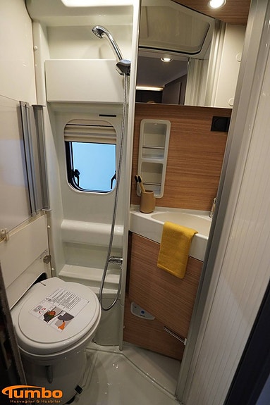 Malibu Van 640 LE RB first class ? two rooms GT skyview, Dieselpanna, 4000k 10 of 21