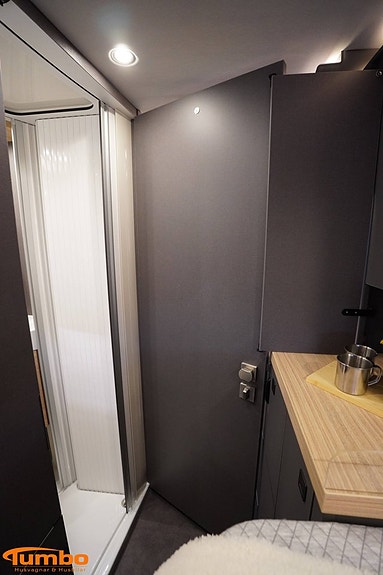 Malibu Van 640 LE RB first class ? two rooms GT skyview, Dieselpanna, 4000k 11 of 21