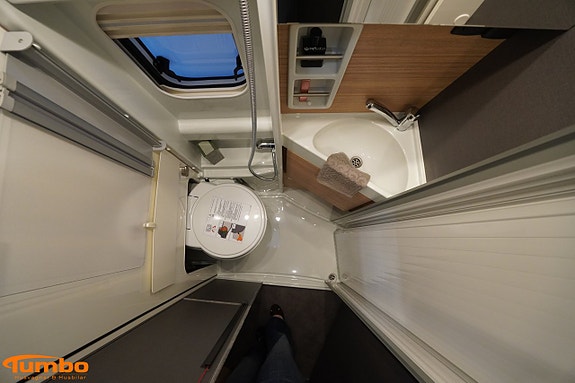 Malibu Van 640 LE RB first class ? two rooms GT skyview, Dieselpanna, 4000k 12 of 21