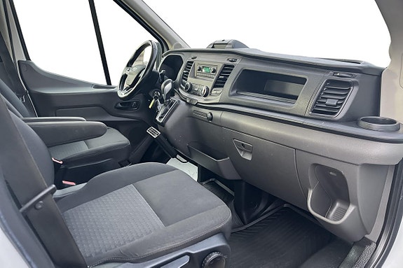 Ford Transit 8 of 15