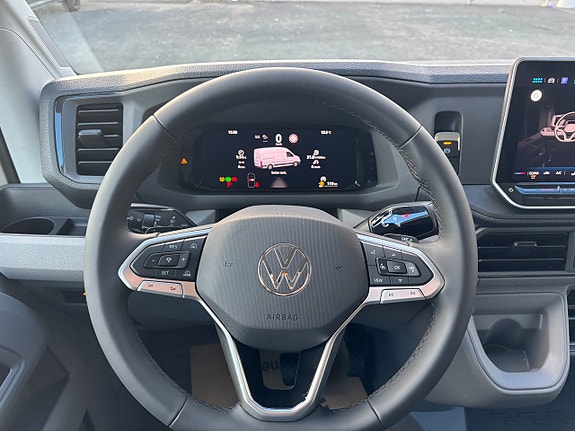 Volkswagen Crafter 11 of 13