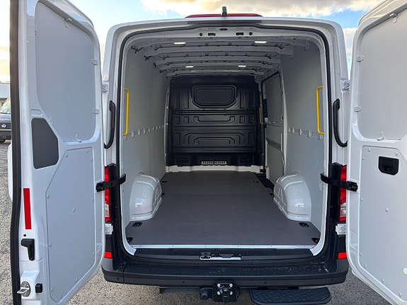Volkswagen Crafter 6 of 13