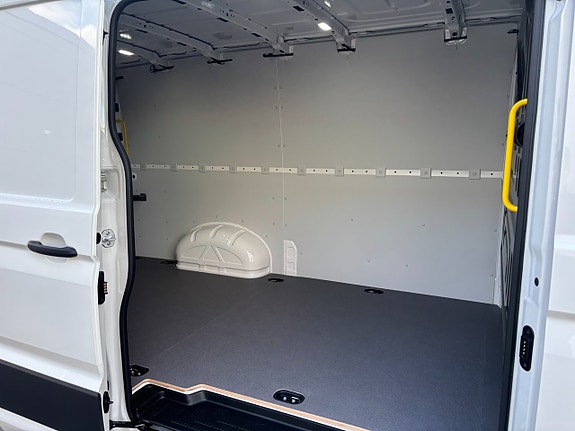 Volkswagen Crafter 4 of 13