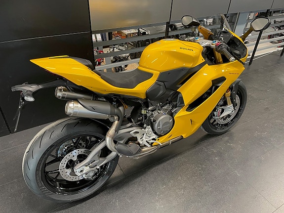 Ducati Panigale V2 S *Kampanj 10 000:-* Ducati Yellow för omg lev 4 of 5