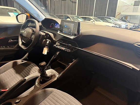 Peugeot 2008 12 of 17