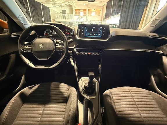 Peugeot 2008 7 of 17