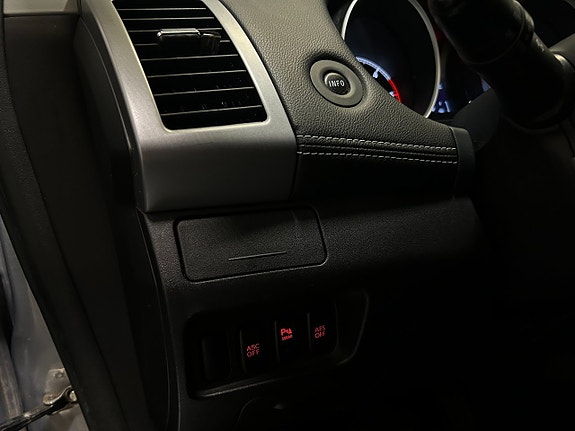 Mitsubishi Outlander 18 of 24