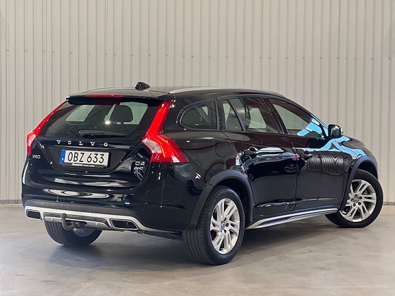 Volvo V60 Cross Country 4 of 27