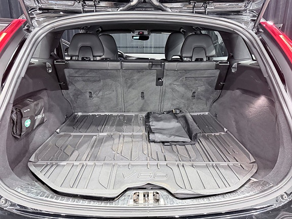 Volvo V60 Cross Country 18 of 30