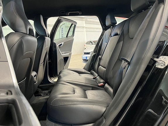Volvo V60 Cross Country 22 of 27