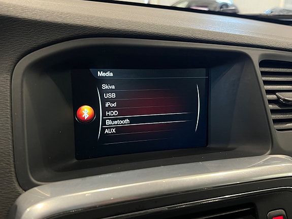 Volvo V60 Cross Country 16 of 27