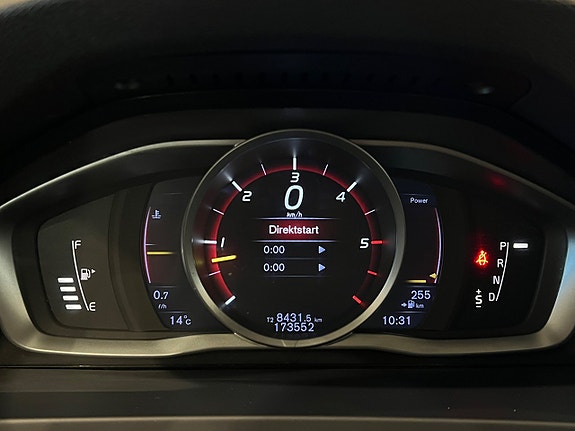 Volvo V60 Cross Country 14 of 27
