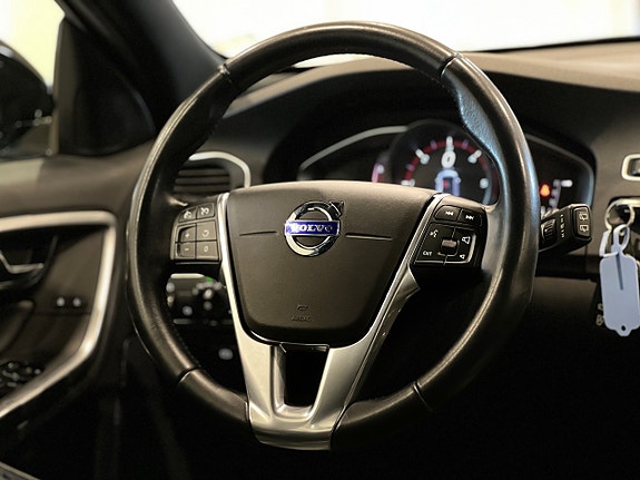 Volvo V60 Cross Country 19 of 27