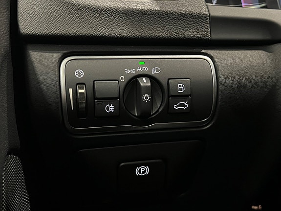 Volvo V60 Cross Country 9 of 27