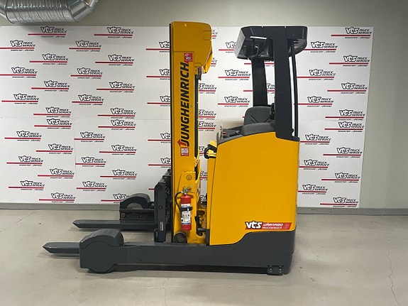 Jungheinrich ETV325 2500kg Skjutstativ Få timmar