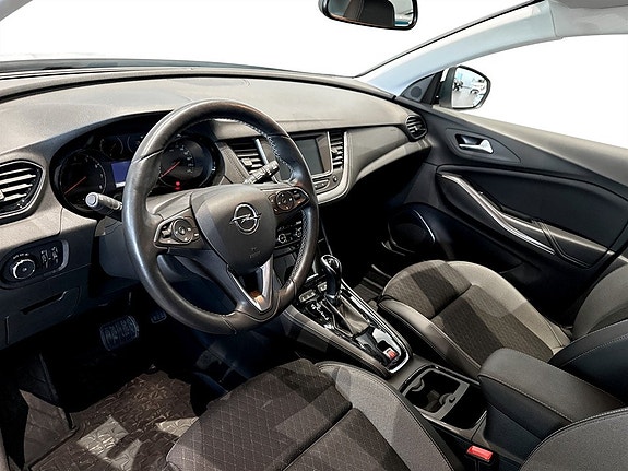 Opel Grandland X 4 of 5