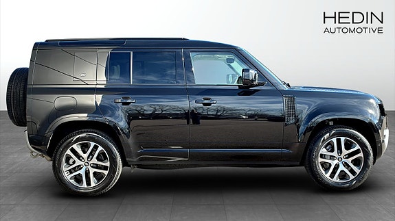 Land Rover Defender 110 6 of 13