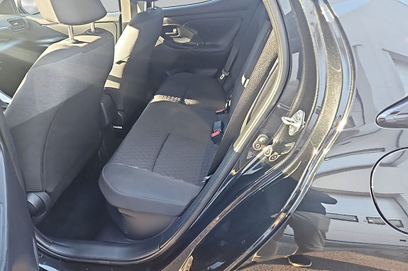 Toyota Yaris 8 of 11