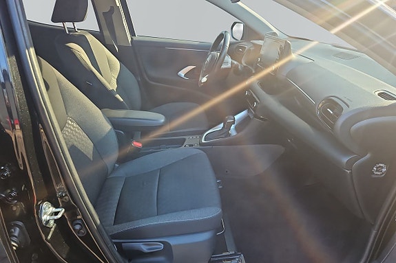 Toyota Yaris 7 of 11