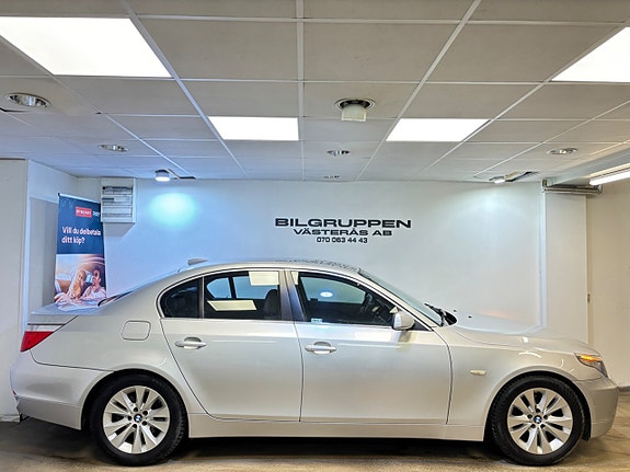 BMW 523i 5 of 5