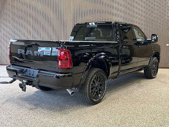 Dodge RAM 2500 4 of 14
