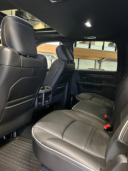 Dodge RAM 2500 6 of 14