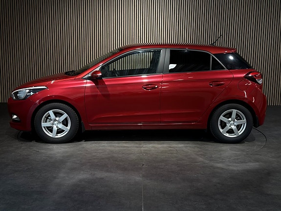 Hyundai i20 7 of 18
