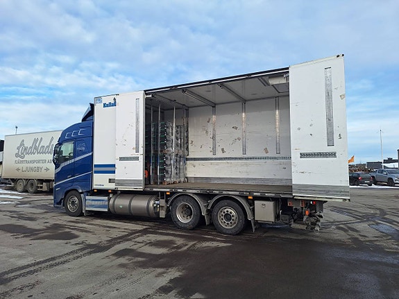 Vovlo FH 6x2 Gas Skåp FRC 6 of 12