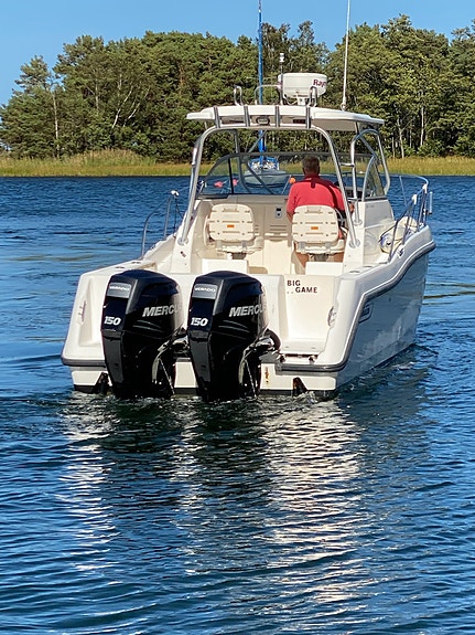 Boston Whaler 255 Conquest 7 of 11